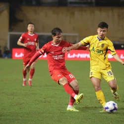 HIGHLIGHTS : SLNA khiến Thể Công thua đậm tại Hàng Đẫy