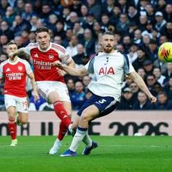 HIGHLIGHTS: Arsenal đè bẹp Tottenham, tăng tốc với Man City 