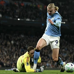 HIGHLIGHTS: Erling Haaland vô duyên, Man City đánh rơi chiến thắng trước Nottingham