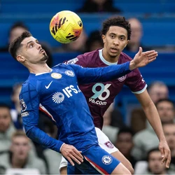 HIGHLIGHTS: Chelsea rơi điểm phút 90+3, nguy cơ bị MU vượt 