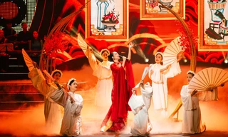 Võ Hạ Trâm 'vẽ thư pháp' bằng âm nhạc, khẳng định vẻ đẹp trường tồn của tiếng Việt