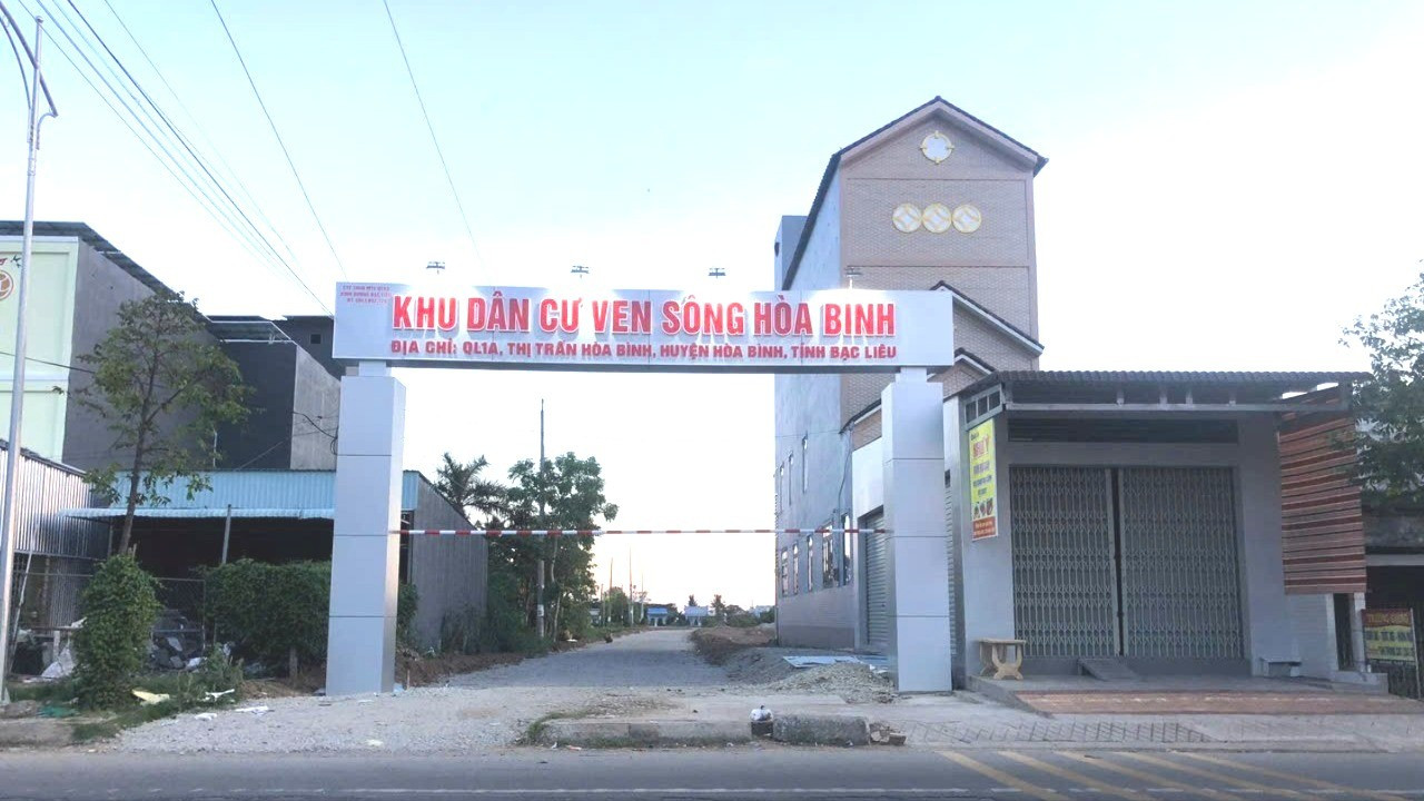 Thiếu 1 chữ ký cả khu đô thị bị 'treo' giao dịch