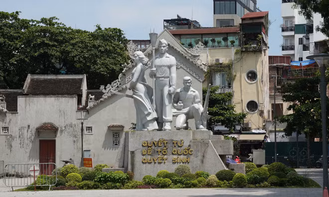 Sở Văn hóa Hà Nội nói lý do di chuyển tượng đài 'Quyết tử để Tổ quốc quyết sinh'