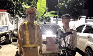 Phát hiện tài xế có hơi men, dương tính cùng lúc 4 loại ma tuý