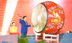 Khai mạc lễ hội Đền Hùng