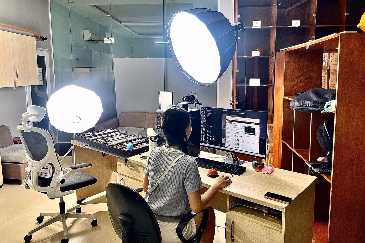 chu-thich-khong-gian-mot-studio-livestream-ban-hang-tai-da-nang-anh-luu-huong-1.jpg