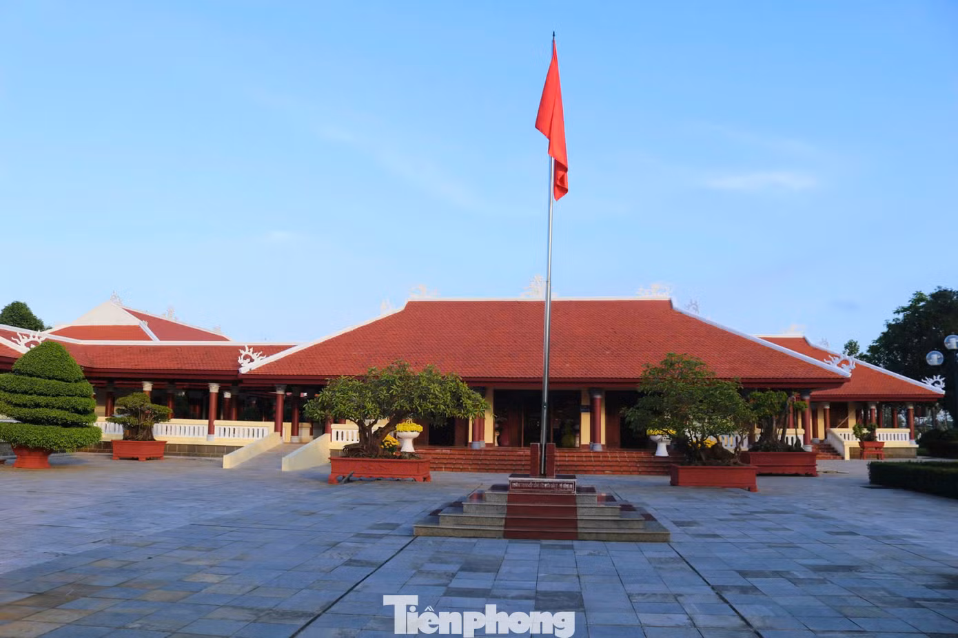tp-thutuongphamvandong-1.jpg