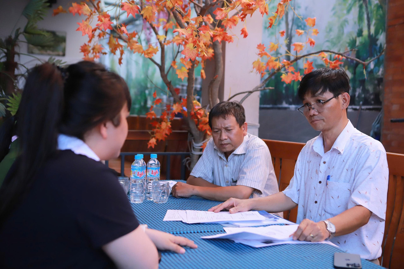 Ngành chức năng đến làm việc với nhà hàng H.L2. z6816346962143-9606acbdb8f99b2b47893d4923f3d486.jpg