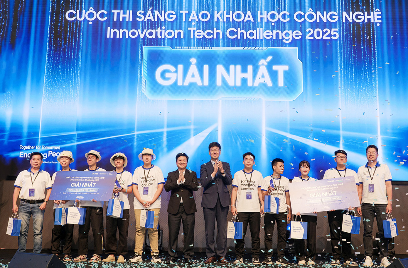 ក្រុម DTU-TT នៃសាកលវិទ្យាល័យ Duy Tan បានឈ្នះរង្វាន់ទីមួយក្នុងកម្មវិធី Innovation Tech Challenge 2025 anh-bia.jpg