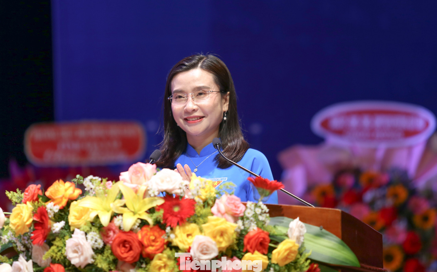 Chị Nguyễn Phạm Duy Trang - Bí thư T.Ư Đoàn, Chủ tịch Hội đồng Đội T.Ư phát biểu chỉ đạo Đại hội. Ảnh: Trương Định tp-c_img-8513.jpg
