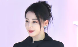 Địch Lệ Nhiệt Ba khiến Dương Tử xấu hổ