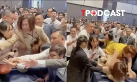 NÓNG 29/9: Góc nhìn của luật sư về vụ 'nhảy lên bàn' để giật phiếu mua căn hộ ở phường Bình Dương