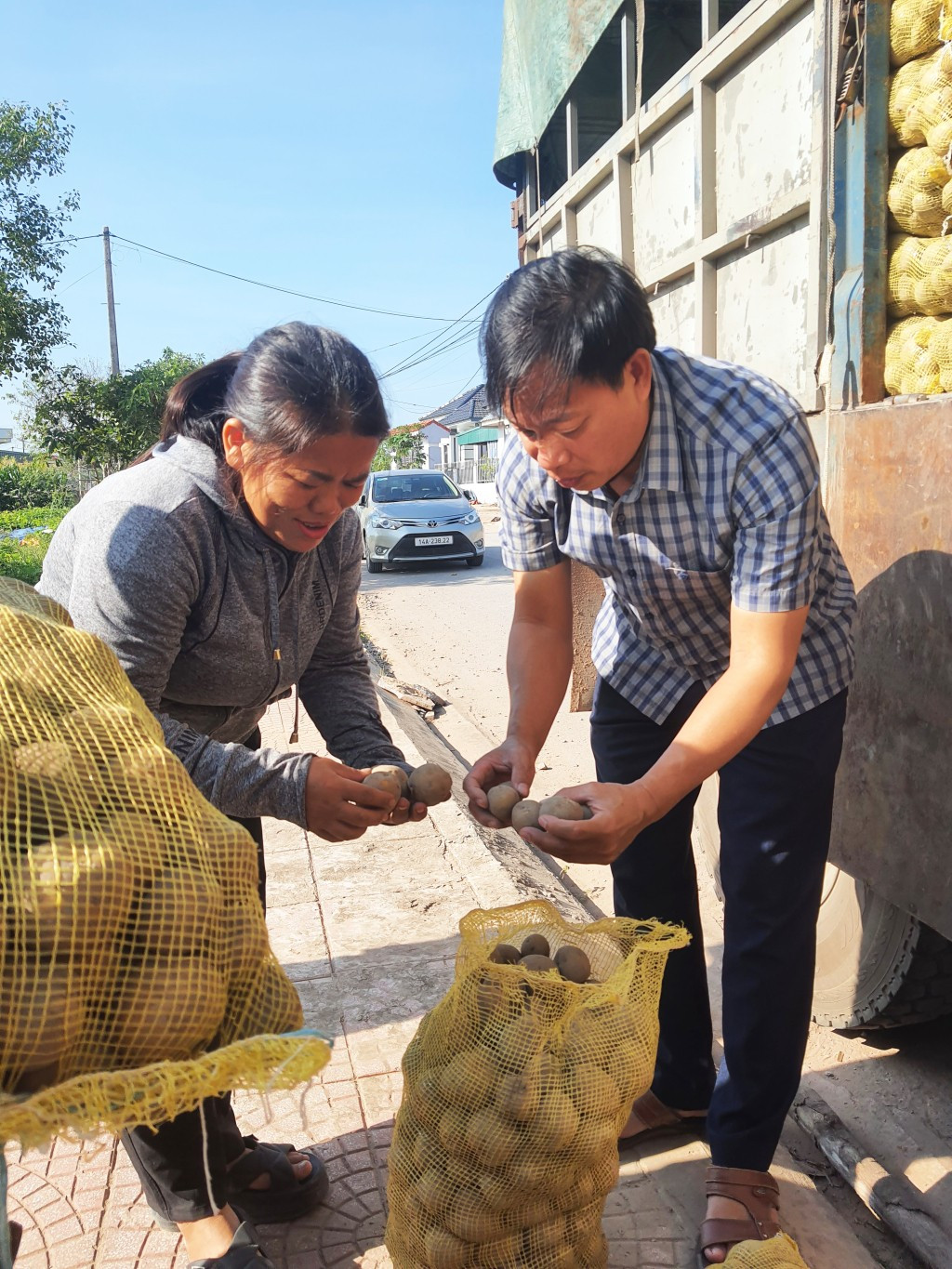 Niềm vui ngày mùa ở Nà Bấc . 20111.jpg