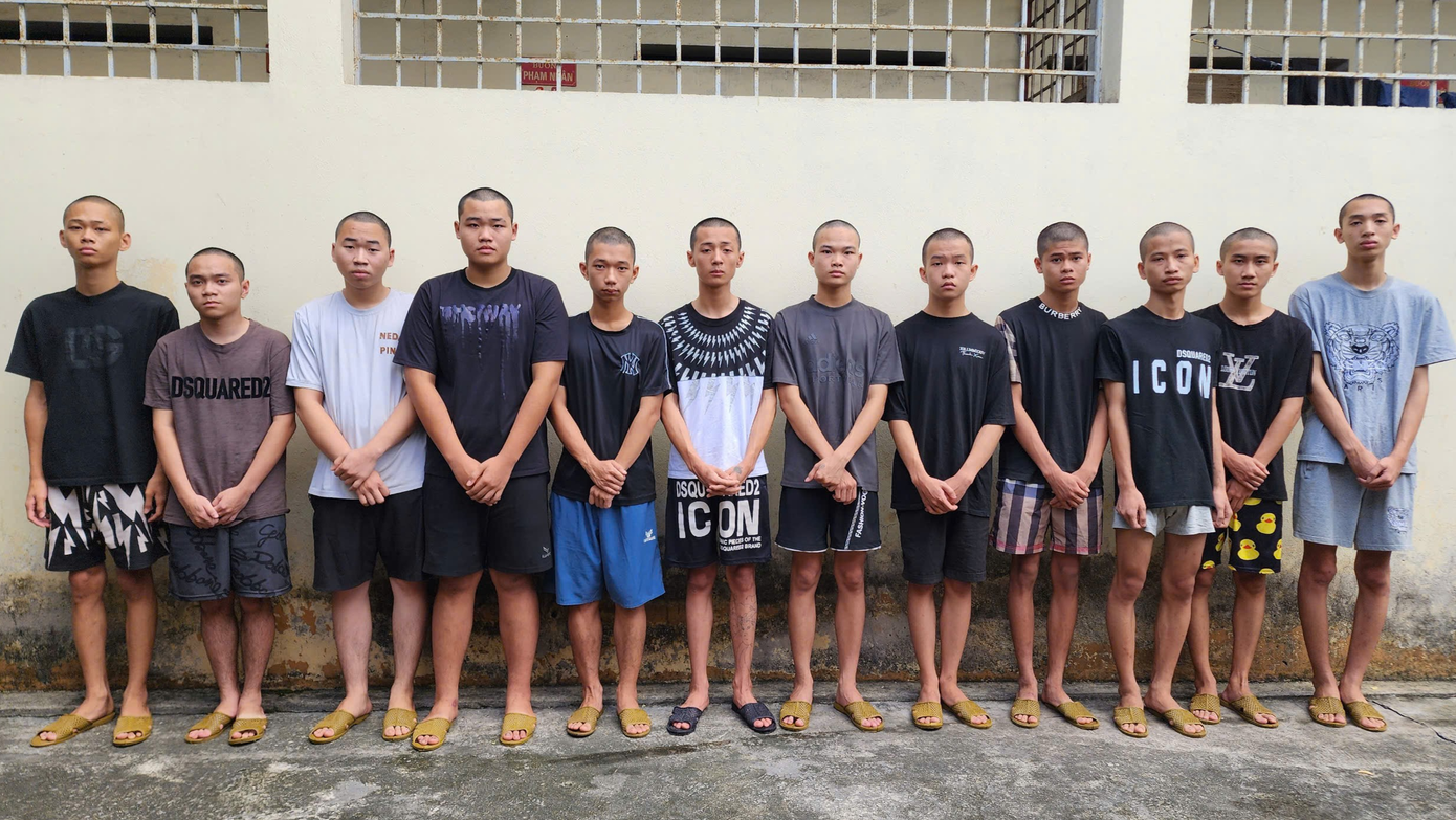 Nhóm đối tượng tại cơ quan Công an. 1000022383.png