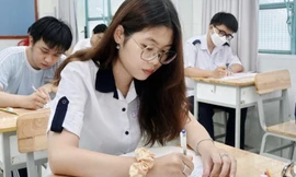 Dự kiến học phí ngành Luật năm 2025