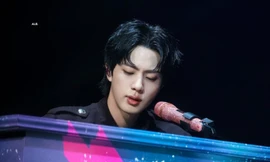 Chỉ trong 3 ngày cuối tháng Bảy, Jin (BTS) vẫn kịp gây sốt cõi mạng vì 'visual đẹp trai toàn cầu được nâng cấp'
