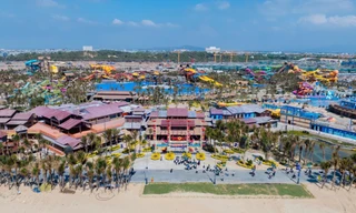 TPHCM khai trương công viên nước đạt 2 kỷ lục thế giới