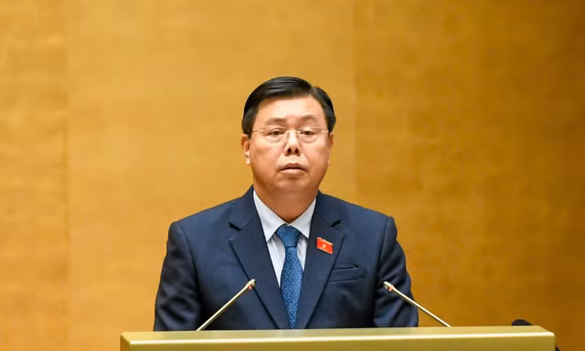 Bộ trưởng Nguyễn Tiến Hải lần đầu trình Quốc hội dự án luật, đề xuất bỏ 5 thủ tục hành chính