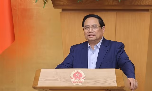 Thủ tướng: Giải quyết dứt điểm chế độ, chính sách cho cán bộ nghỉ việc 