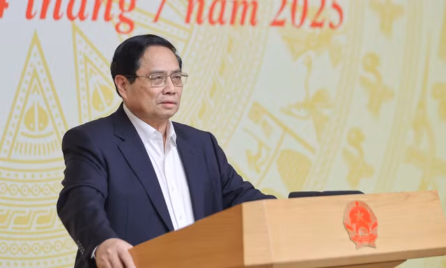 Thủ tướng: 'Tin bão phải đi nhanh hơn gió bão'