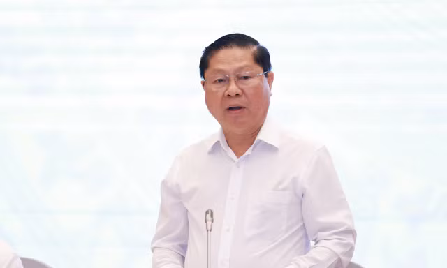 Thứ trưởng Bộ Giáo dục nói gì về thực trạng lạm thu ở trường học? 