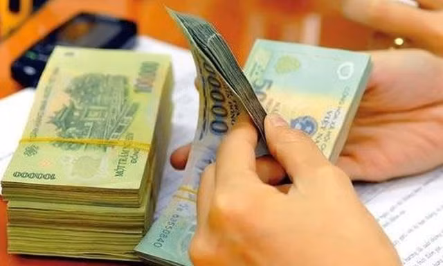 Sớm điều chỉnh tiền lương, ổn định đời sống cho cán bộ, công chức, người nghỉ hưu