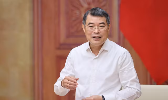 Thủ tướng yêu cầu triển khai đồng bộ, hiệu quả cải cách chính sách tiền lương