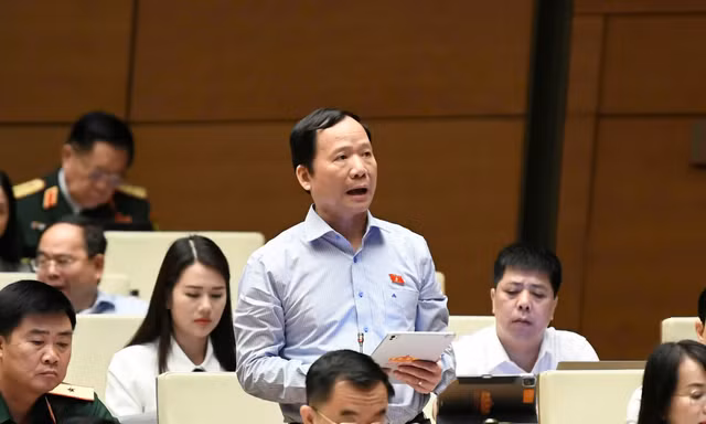 'Công chức cấp xã ở một số nơi còn thiếu về số lượng và rất thiếu người chuyên môn sâu'