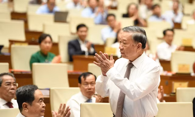Tổng Bí thư Tô Lâm dự, chỉ đạo hội nghị ‘Bình dân học vụ số – Quốc hội số’ 