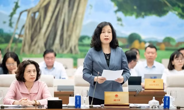 Sinh đủ hai con được ưu tiên mua nhà ở xã hội, tăng thời gian nghỉ thai sản 