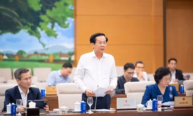 Chính phủ đề xuất loạt chính sách mới về thi đua, khen thưởng 