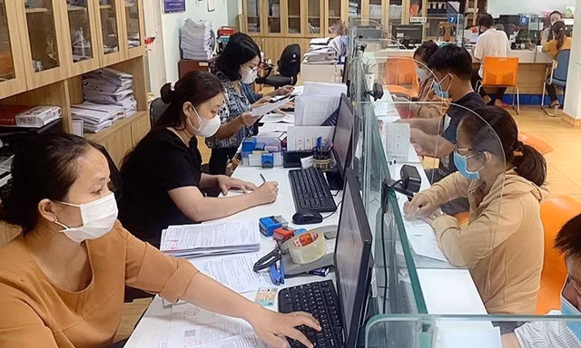 Chính phủ yêu cầu các bộ, ngành hoàn thành sắp xếp, tinh gọn bộ máy trong tháng 10 