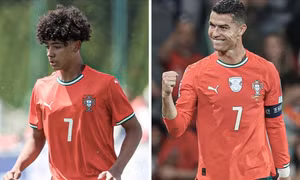 Con trai Ronaldo tiến gần tới giấc mơ chơi bóng cùng cha