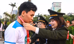 Ấn tượng Giải chạy 'An toàn là sứ mệnh, bước chân là lan tỏa' 