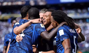 Mbappe lập cú đúp, tuyển Pháp đòi nợ 2002 từ Senegal