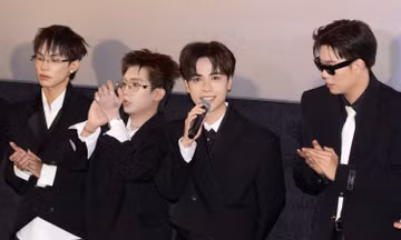 Tinh Hà "Say Hi": Quang Hùng MasterD rì-viu ca khúc chủ đề và Live Stage 1