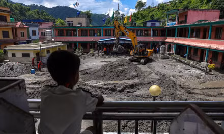 Nepal: Tìm thấy 24 thi thể bị chôn vùi trong một ngôi nhà sau lũ quét