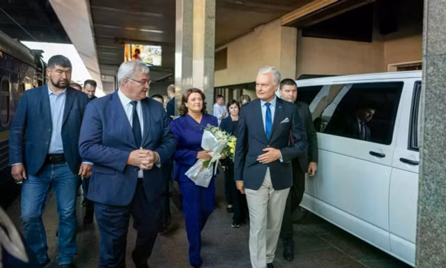 Ukraine dồn dập đón lãnh đạo châu Âu, gửi tín hiệu đến Nga trong ngày quốc khánh