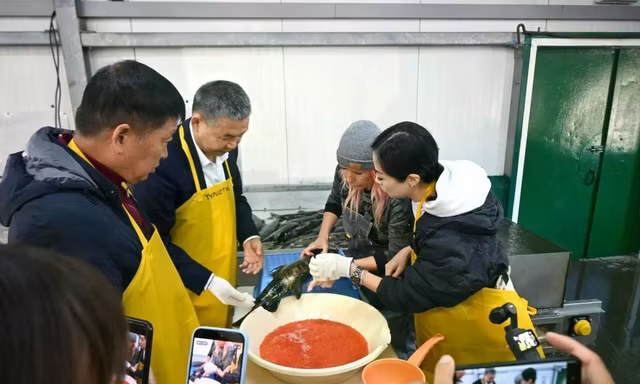 Phái đoàn Trung Quốc thăm hòn đảo tranh chấp giữa Nga và Nhật Bản