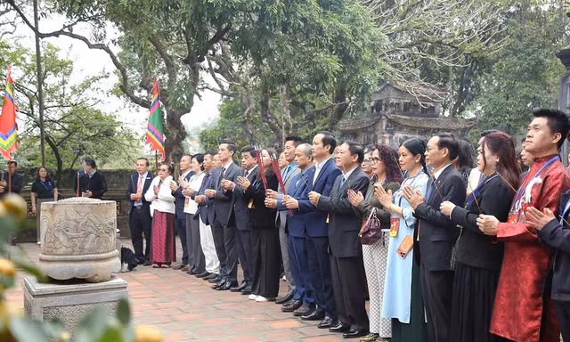 Kiều bào hiến kế đưa du lịch Ninh Bình vươn tầm quốc tế