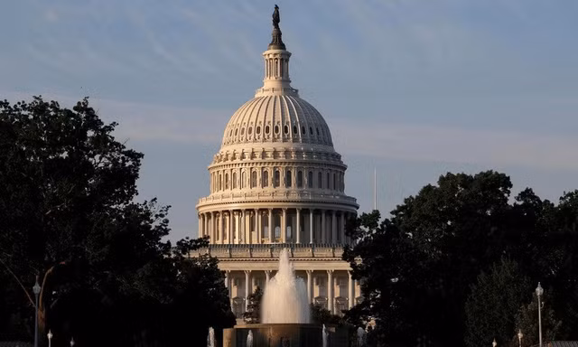 Chính phủ Mỹ đối mặt nguy cơ đóng cửa, Tổng thống Donald Trump nỗ lực cứu vãn tình hình