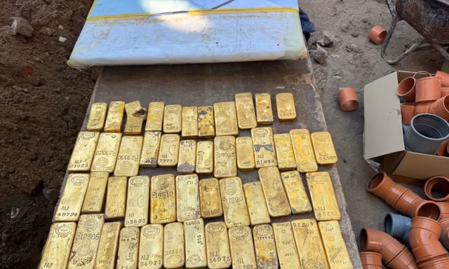 Công nhân xây dựng phát hiện kho vàng triệu đô khi sửa nhà