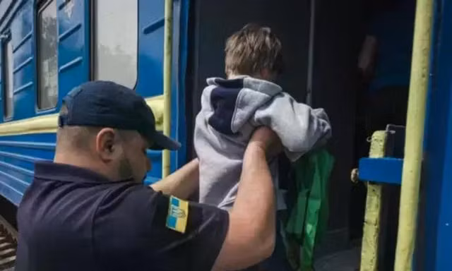 Giao tranh quyết liệt, Ukraine thúc giục sơ tán trẻ em khỏi Donetsk