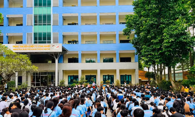 Nam sinh bịa chuyện bị bắt cóc sang Campuchia để xin mua xe máy, nhà trường phát thư xin lỗi