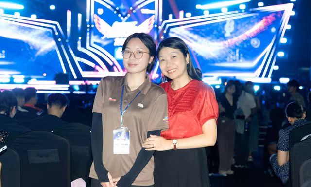 Từ thế hệ đi trước đến Gen Z cùng hội tụ tại Concert 'Thanh xuân', chia sẻ khát vọng cống hiến