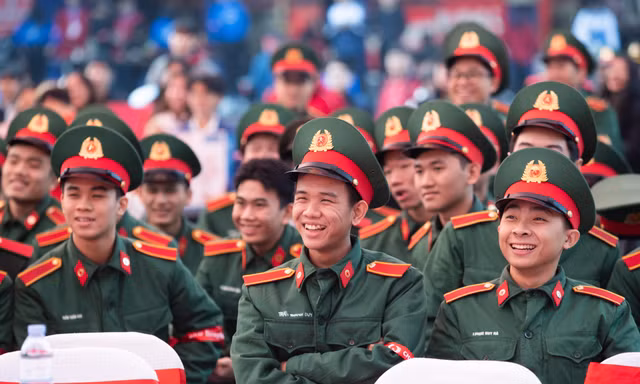 Hàng ngàn sinh viên Thủ đô hiến máu tại 'Chủ Nhật Đỏ'