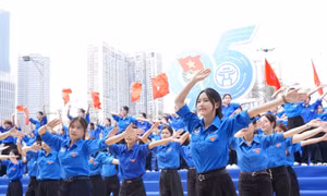Lan tỏa thông điệp và khí thế của Đại hội Đoàn XIII từ ca khúc 'Áo xanh gọi tương lai'