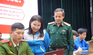 Bí thư Trung ương Đoàn thăm, động viên Cuộc thi trắc nghiệm trực tuyến tìm hiểu 80 năm Ngày Tổng tuyển cử đầu tiên