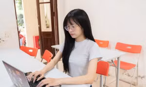 Người trẻ có còn mặn mà với công việc '8 tiếng ngồi văn phòng'?