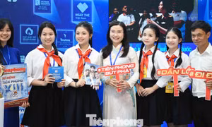'Cánh én' tuổi trẻ chắp cánh ước mơ cho thiếu nhi Việt Nam